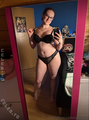 Iamlucyy Nude Leaked Photo #45