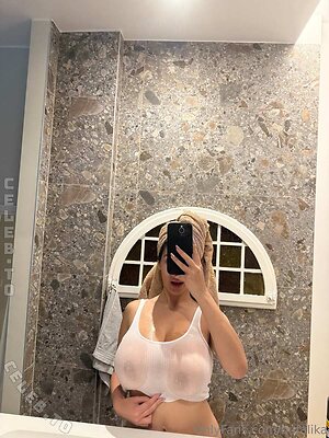 Ika Dauria Nude Leaked Photo #82