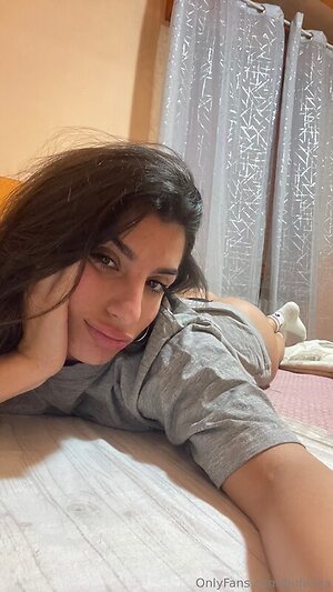 Ika Dauria leaked photo #288