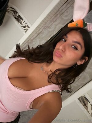 Ika Dauria leaked photo #289