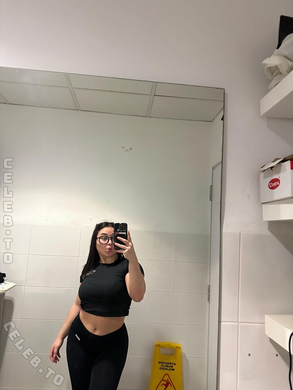 Ilaais photo