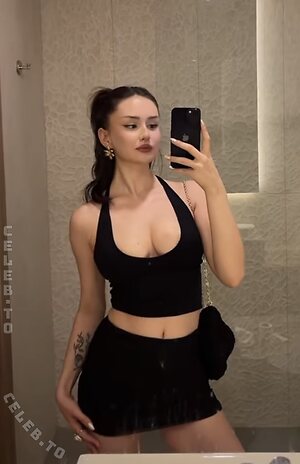 Ilayda Üstün photo