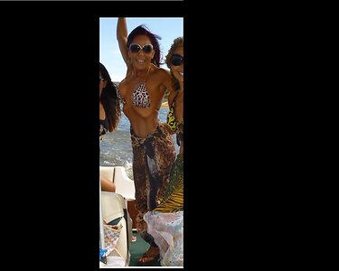 Iliana Calabró leaked photo #3
