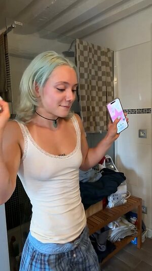 Ilovehercrookedteeth leaked photo #14