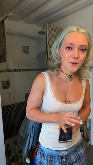 Ilovehercrookedteeth leaked photo #31