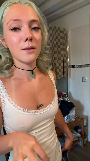 Ilovehercrookedteeth leaked photo #34