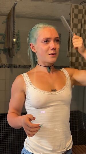 Ilovehercrookedteeth leaked photo #43