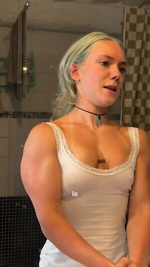 Ilovehercrookedteeth leaked photo #48
