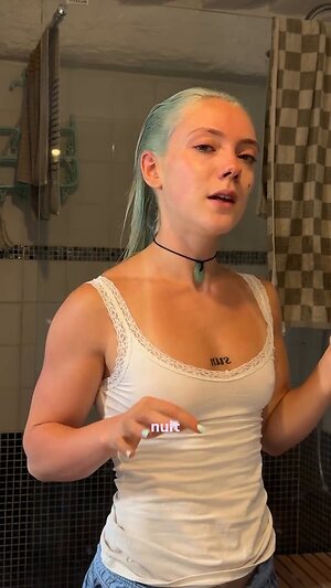 Ilovehercrookedteeth leaked photo #86