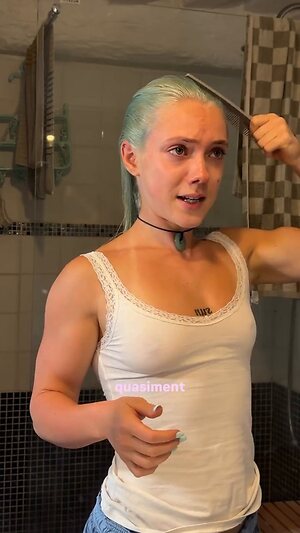 Ilovehercrookedteeth leaked photo #104