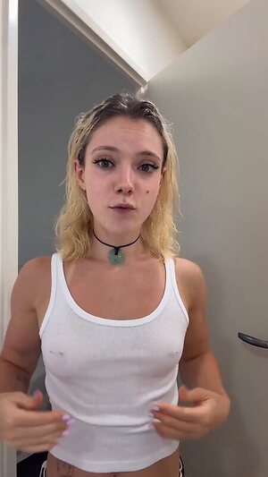 Ilovehercrookedteeth Nude Leaked Photo #120