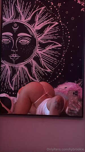 ilovekyliee leaked photo #7