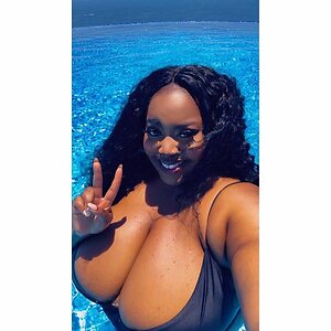 iloveonyinyechi onyinyechie Nude Leaked Photo #13