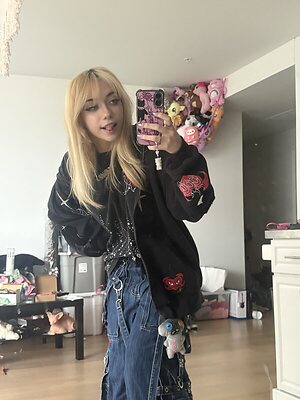 iluvmeww leaked photo #126