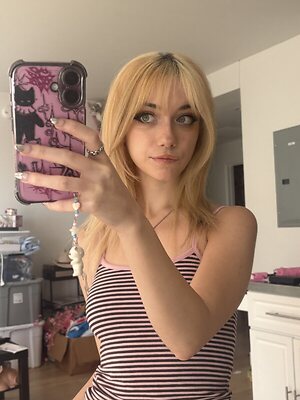 iluvmeww leaked photo #133