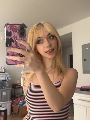 iluvmeww leaked photo #134