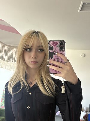 iluvmeww leaked photo #166