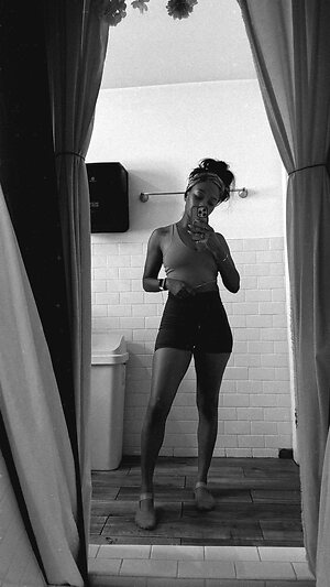 Imani Hakim leaked photo #5