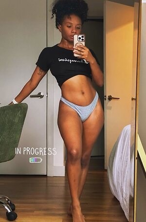 Imani Hakim leaked photo #6