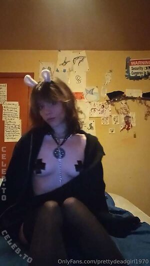 imprettydeadgirl photo