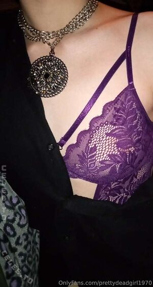 imprettydeadgirl photo