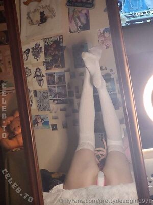 imprettydeadgirl photo