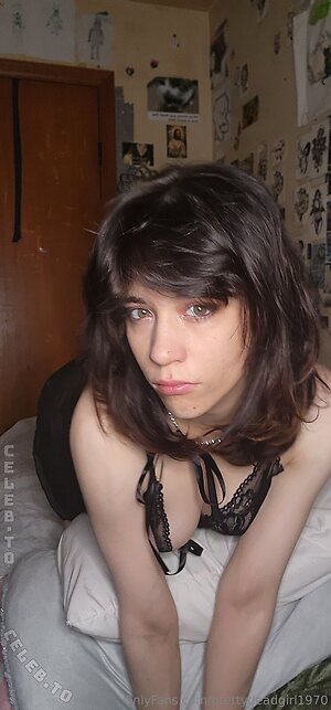 imprettydeadgirl photo