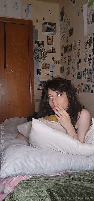 imprettydeadgirl photo