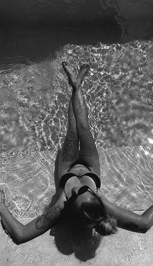 inaacoladaa Nude Leaked Photo #14