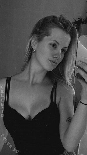 inaacoladaa leaked photo #31