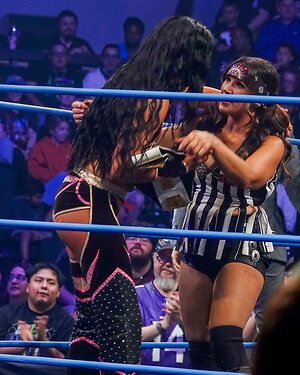 Indi Hartwell leaked photo #35