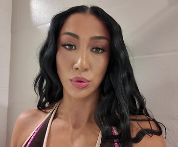 Indi Hartwell leaked photo #45