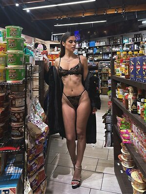 Ines Trocchia leaked photo #11