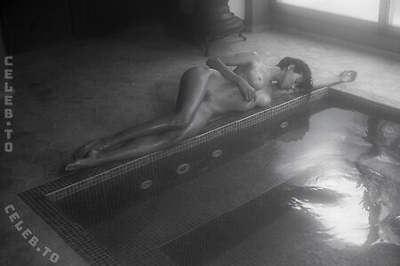 Irina Lozovaya Nude Leaked Photo #5