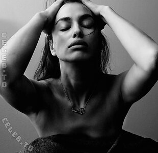 Irina Shayk photo