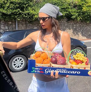 Irina Shayk photo