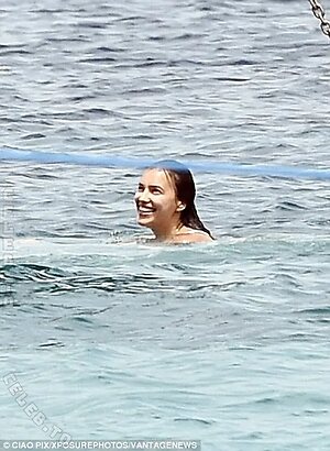 Irina Shayk leaked photo #965