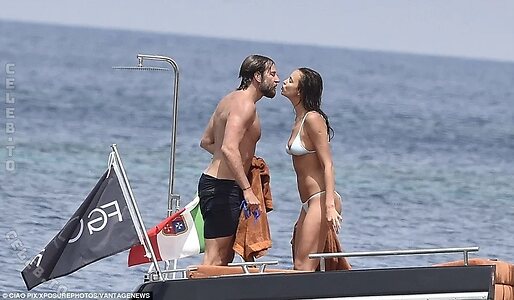 Irina Shayk leaked photo #972