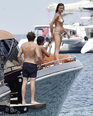 Irina Shayk leaked photo #986