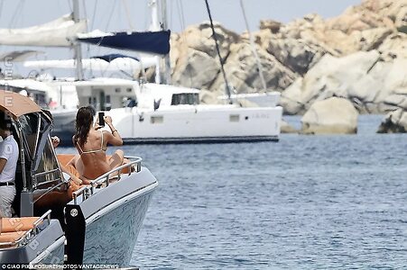 Irina Shayk leaked photo #994