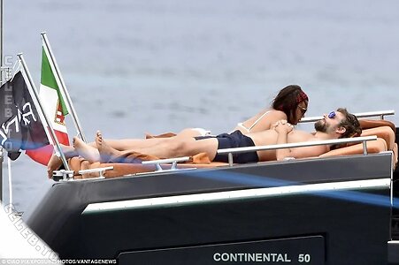 Irina Shayk leaked photo #995