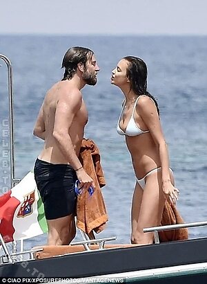 Irina Shayk leaked photos