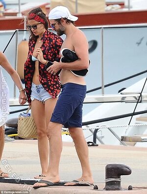 Irina Shayk leaked photo #1082