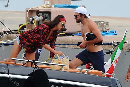 Irina Shayk leaked photo #1089