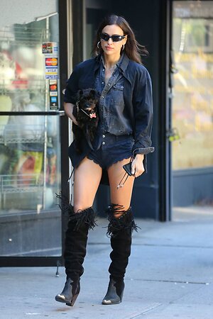 Irina Shayk leaked photo #1135