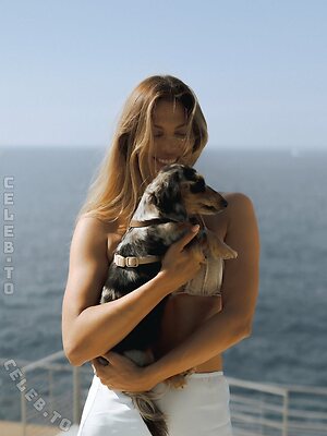 Iris Mittenaere photo