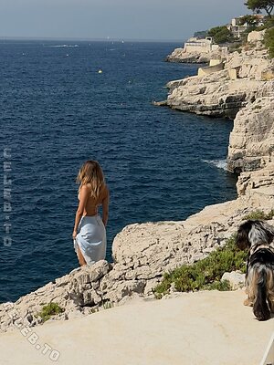 Iris Mittenaere photo