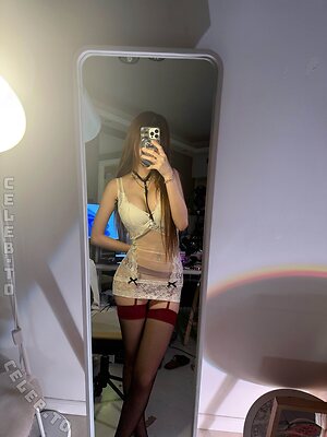 Irissiri129 Nude Leaked Photo #10