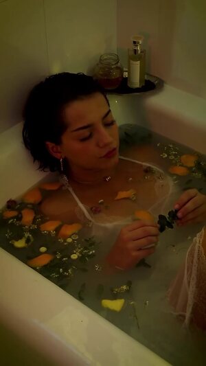 Isabela Merced leaked photo #201