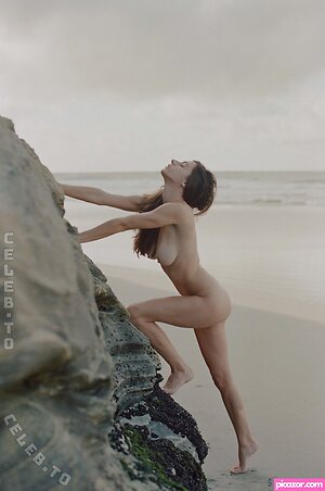 Isabela Reda Nude Leaked Photo #9